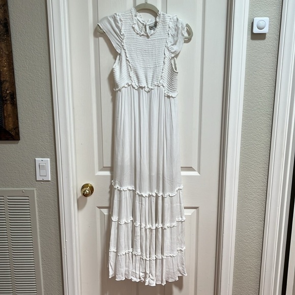 Urban Outfitters UO Sandra Ruffle Midi Maxi Dress Smocked Tiered Gauzy White M - Picture 5 of 14